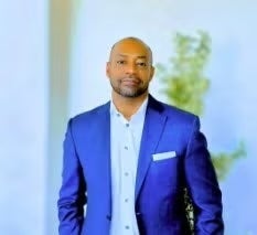 Mario Thompson headshot